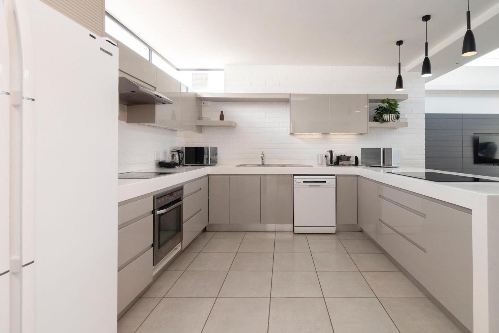 Greenpoint Gem Cozy With Vibrant Shared Space * Cape Town