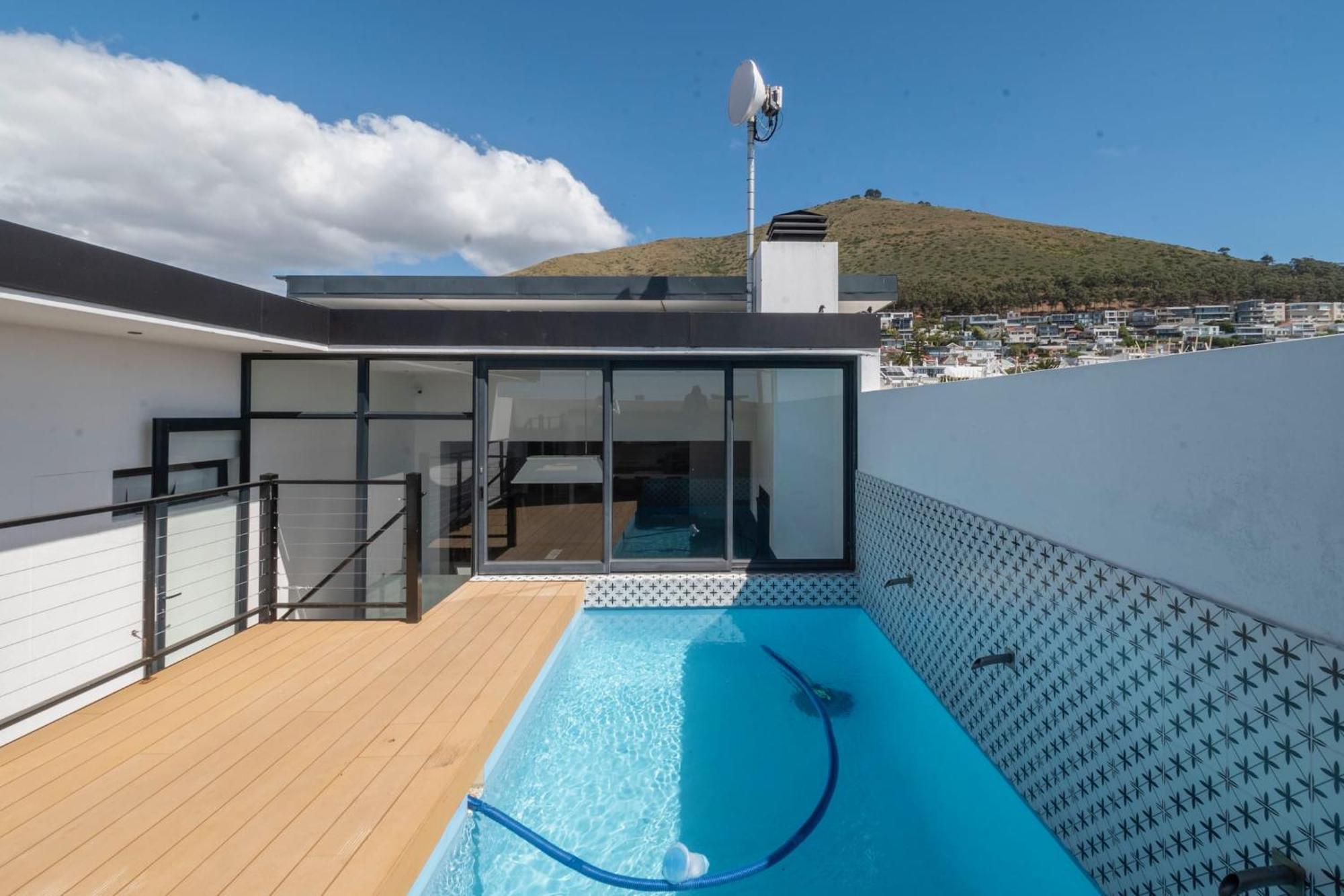 Apartment Greenpoint Gem Cozy With Vibrant Shared Space Cape Town