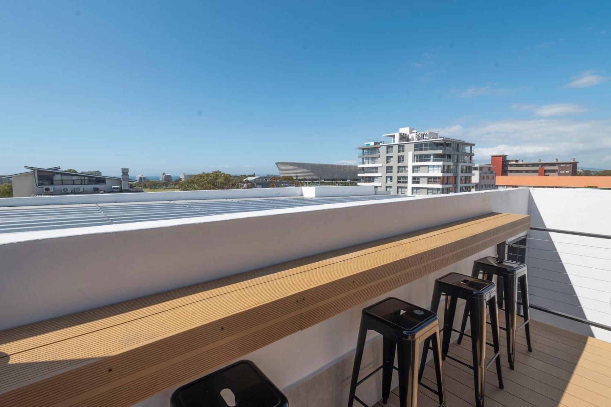 Greenpoint Gem Cozy With Vibrant Shared Space * Cape Town
